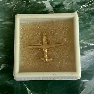Vintage Gold Aircraft Lapel Pin Passenger Airplane Pin Jetliner Aviation Pin